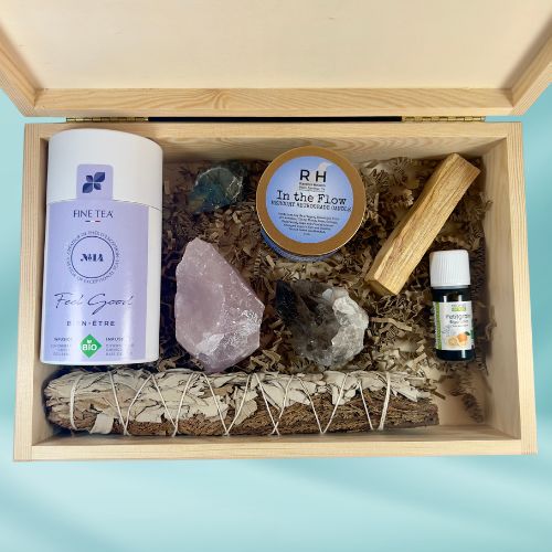 Vu du coffret Mercure Rétrograde de da'ARIA Yoga à l'ouverture de la boite en bois