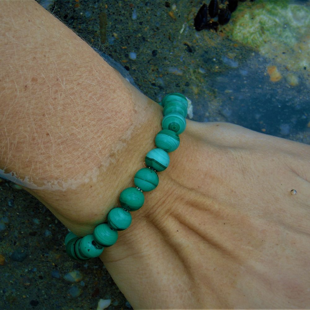 Bracelet en Malachite : Libérez les blocages du Chakra du Coeur