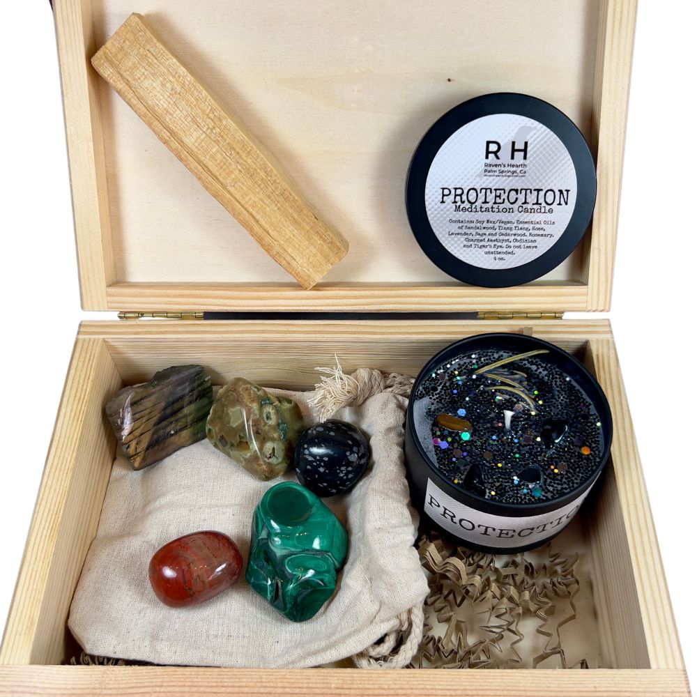 Présentation complète du Coffret Rituel de Protection, bougie énergétique, palo santo, pierres de lithothérapie dans une boite en bois