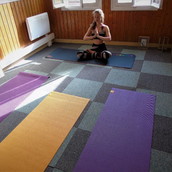 Yoga en Studio - Cours Collectif - 3 personnes max - 75 min